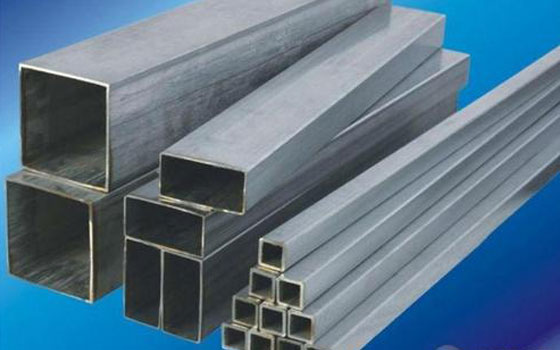 What are the common metal pipes?