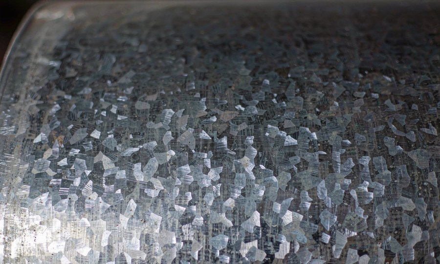 Spangle, Skin-Pass and Passivation: Reading the Surface of a Galvanized Steel Coil