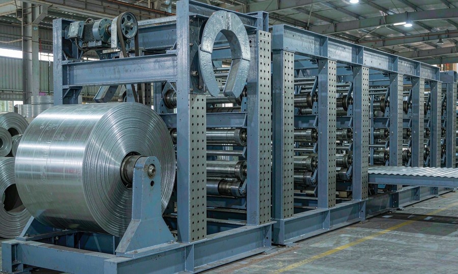 From Flat Coil to Roofing Profile: How Roll Forming Actually Works