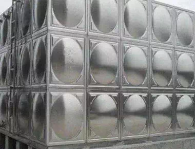 Galvanized water tank