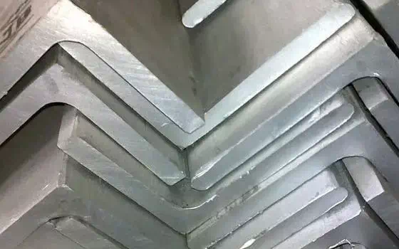 Influence and configuration of pickling passivation of stainless steel Angle steel.
