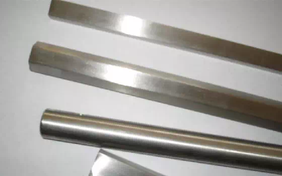 Classification of high temperature non-peeling steels
