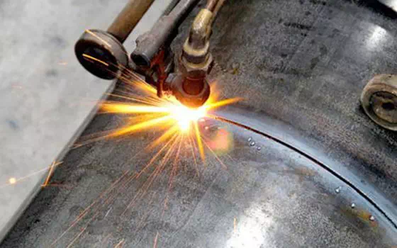 how to weld carbon steel pipe?