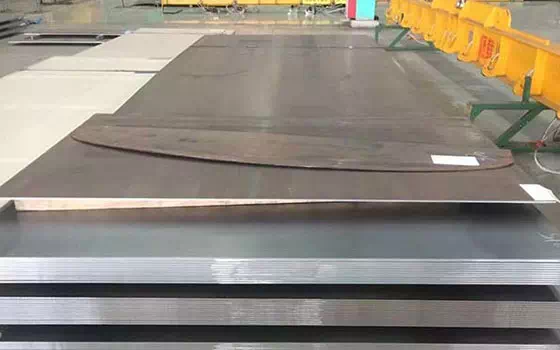 The difference between carbon steel and stainless steel