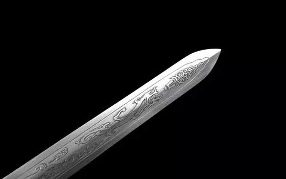 Advantages and disadvantages of carbon steel swords