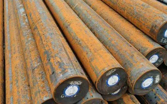 Which is more resistant to high temperature, carbon steel or stainless steel?