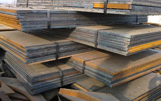 What are the advantages and disadvantages of steel and carbon steel?