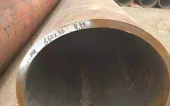 Large diameter seamless steel pipe